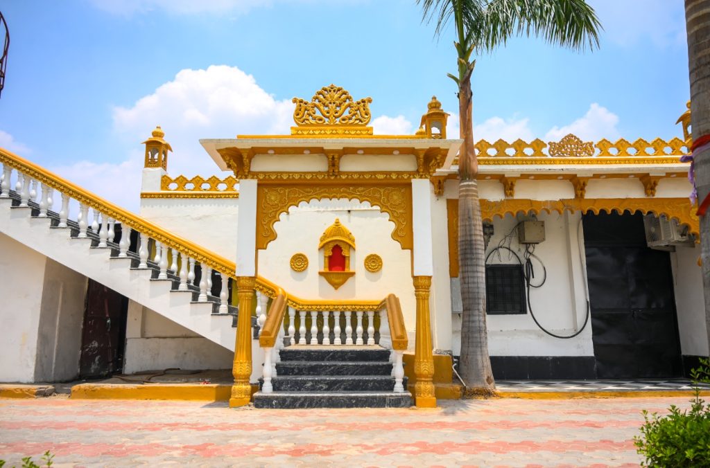 Dhanwa Resort for family stay